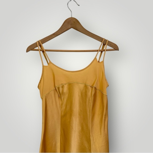 Victoria’s Secret 100% Silk Slip Sz S - Picture 2 of 9